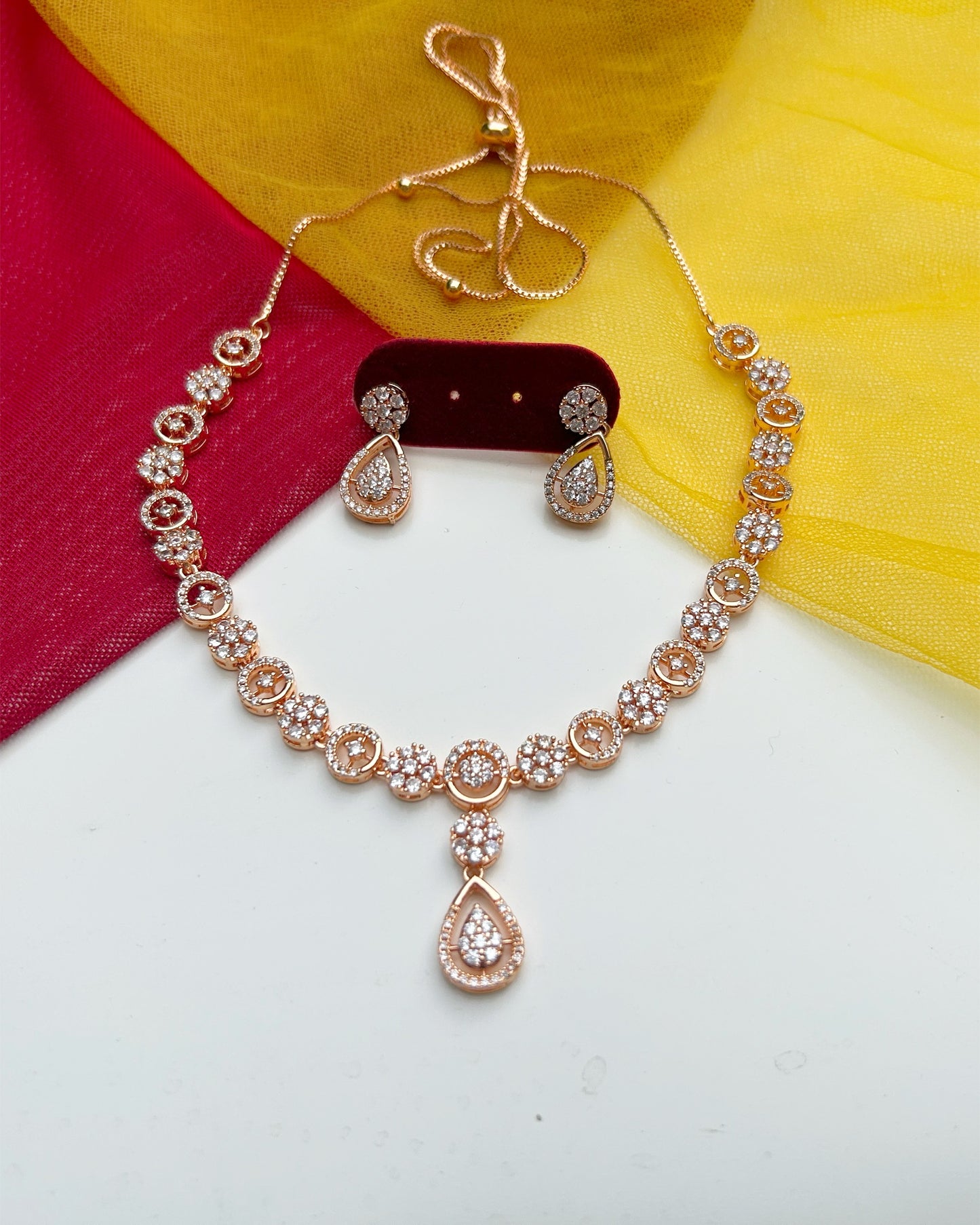 Rose Bloom Teardrop Necklace Set