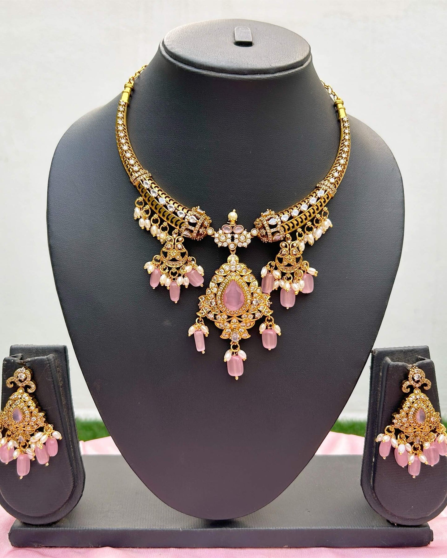 pink necklace set