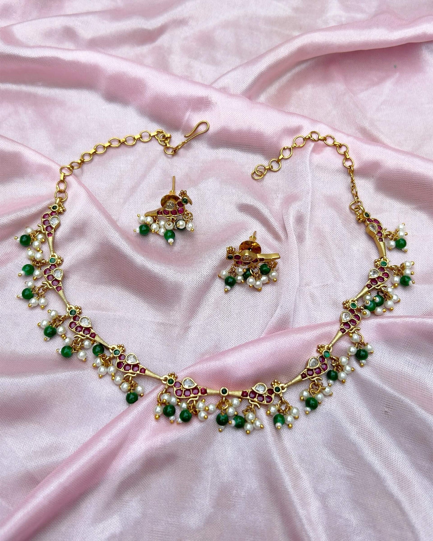 simple gold necklace