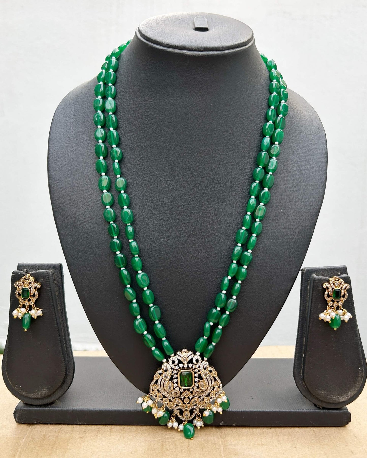 long pearl necklace