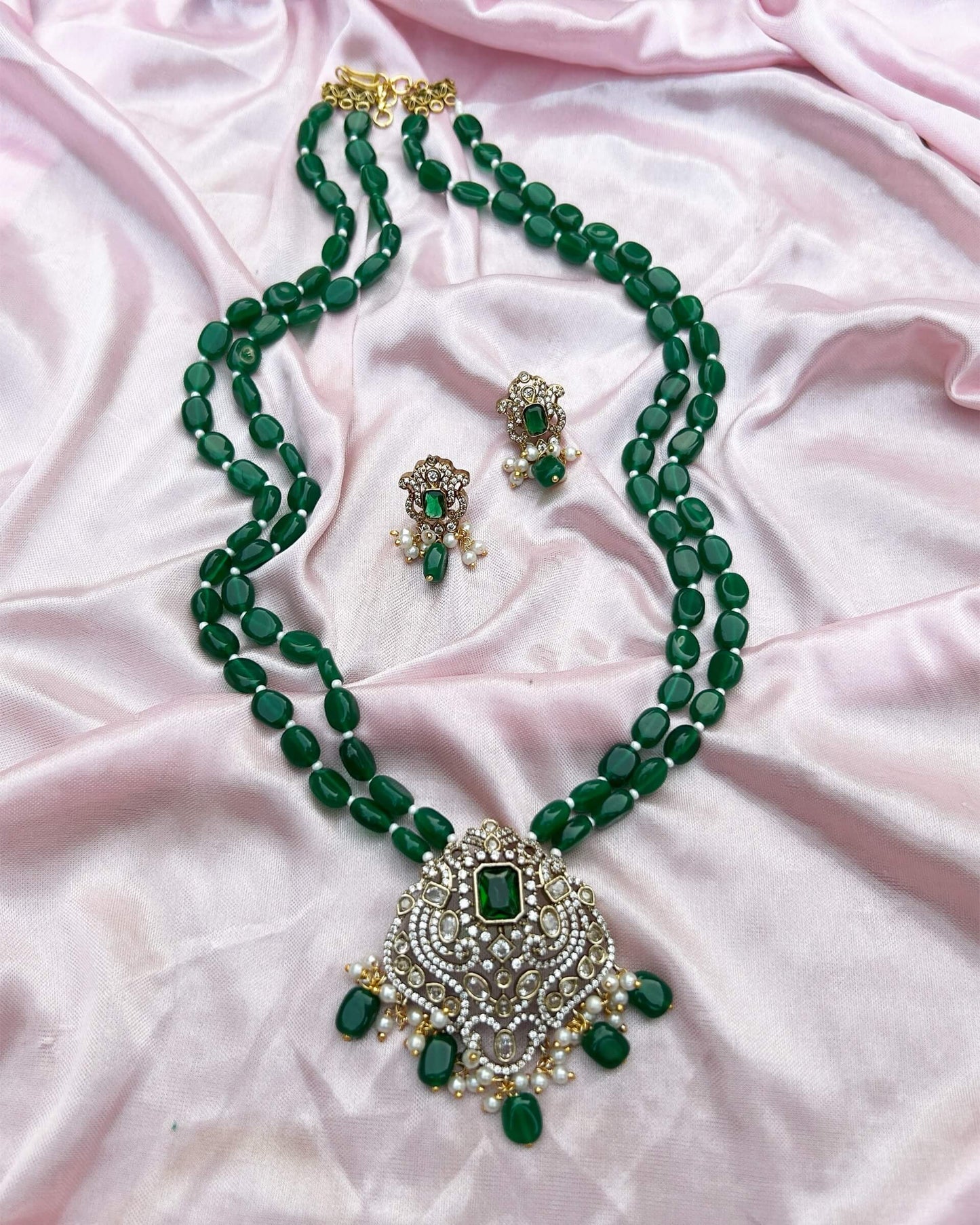 long pearl necklace