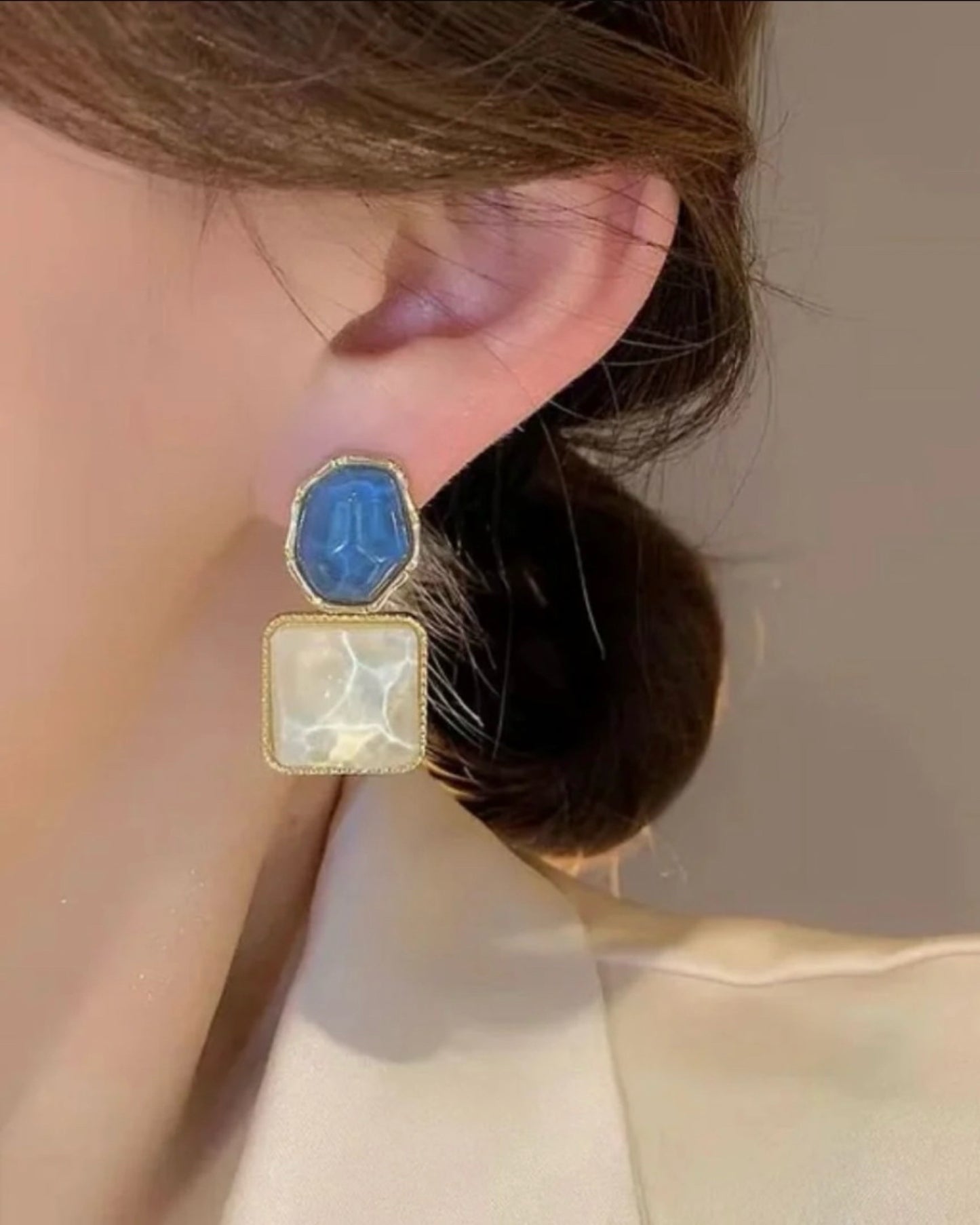 women's blue earrings