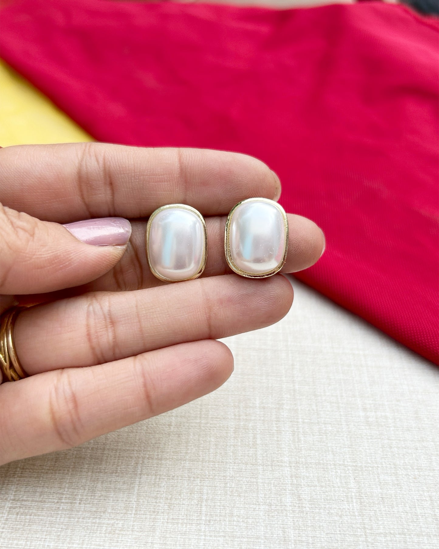 pearl stud