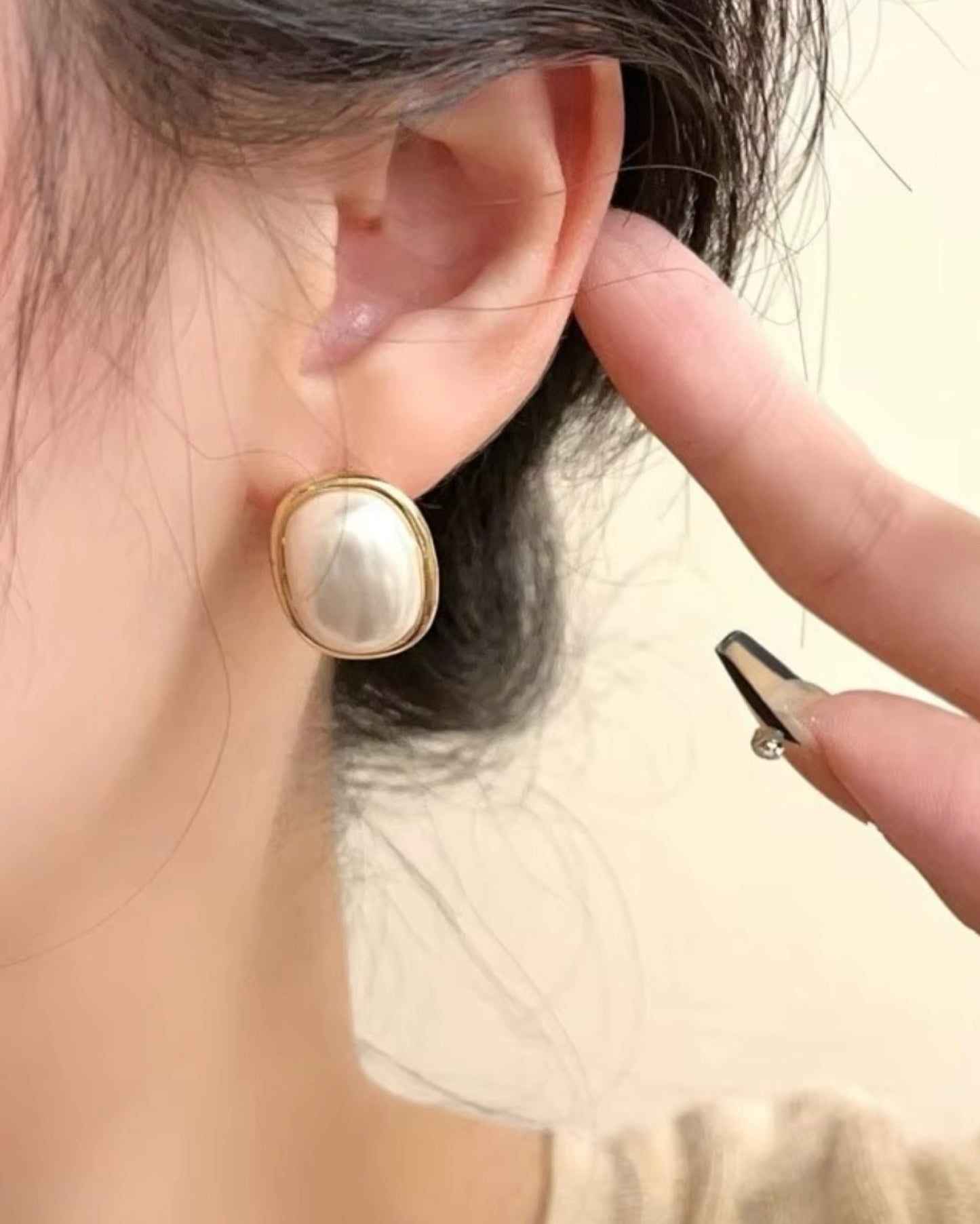 pearl stud