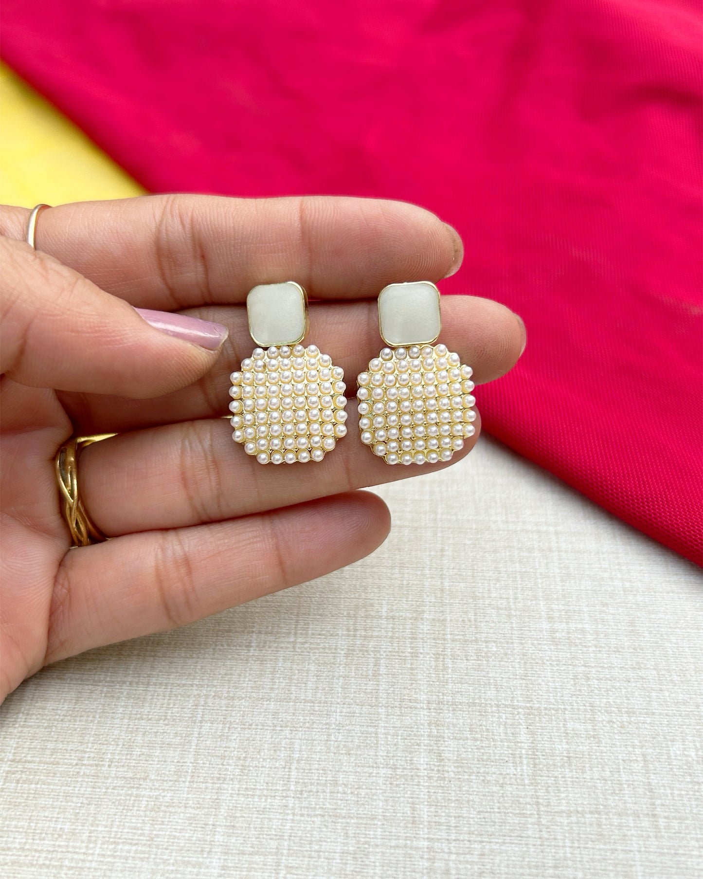 pearl hanging earrings
