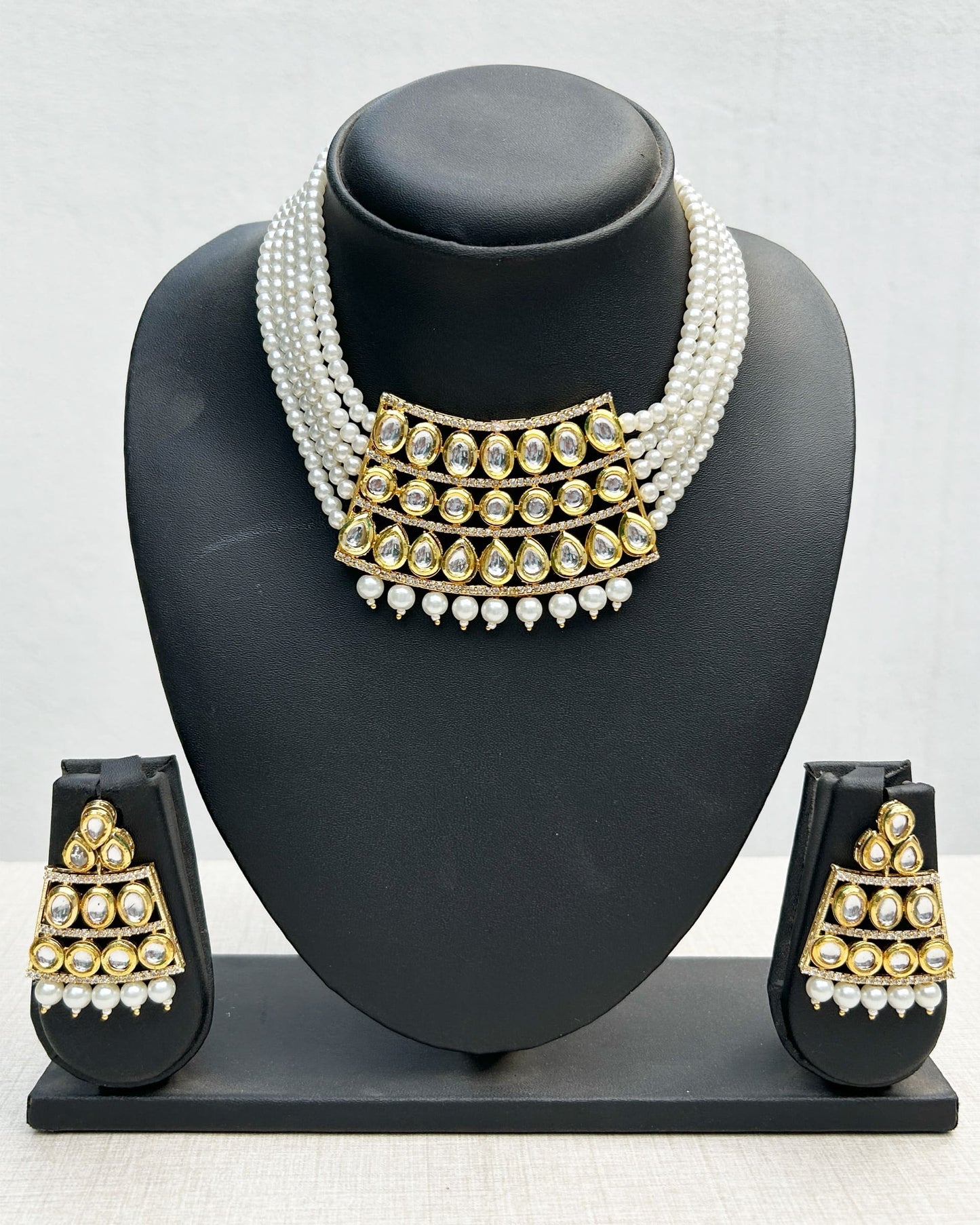 pearl choker necklace gold