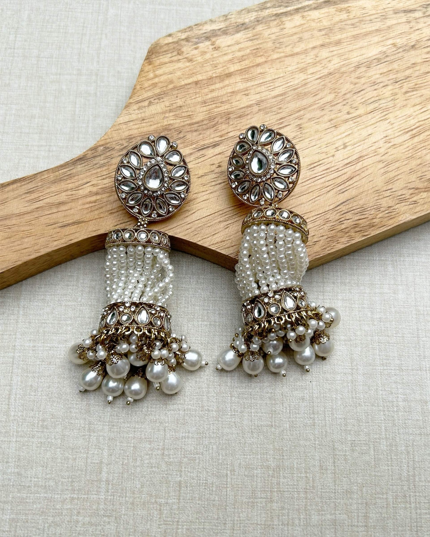 women jhumka