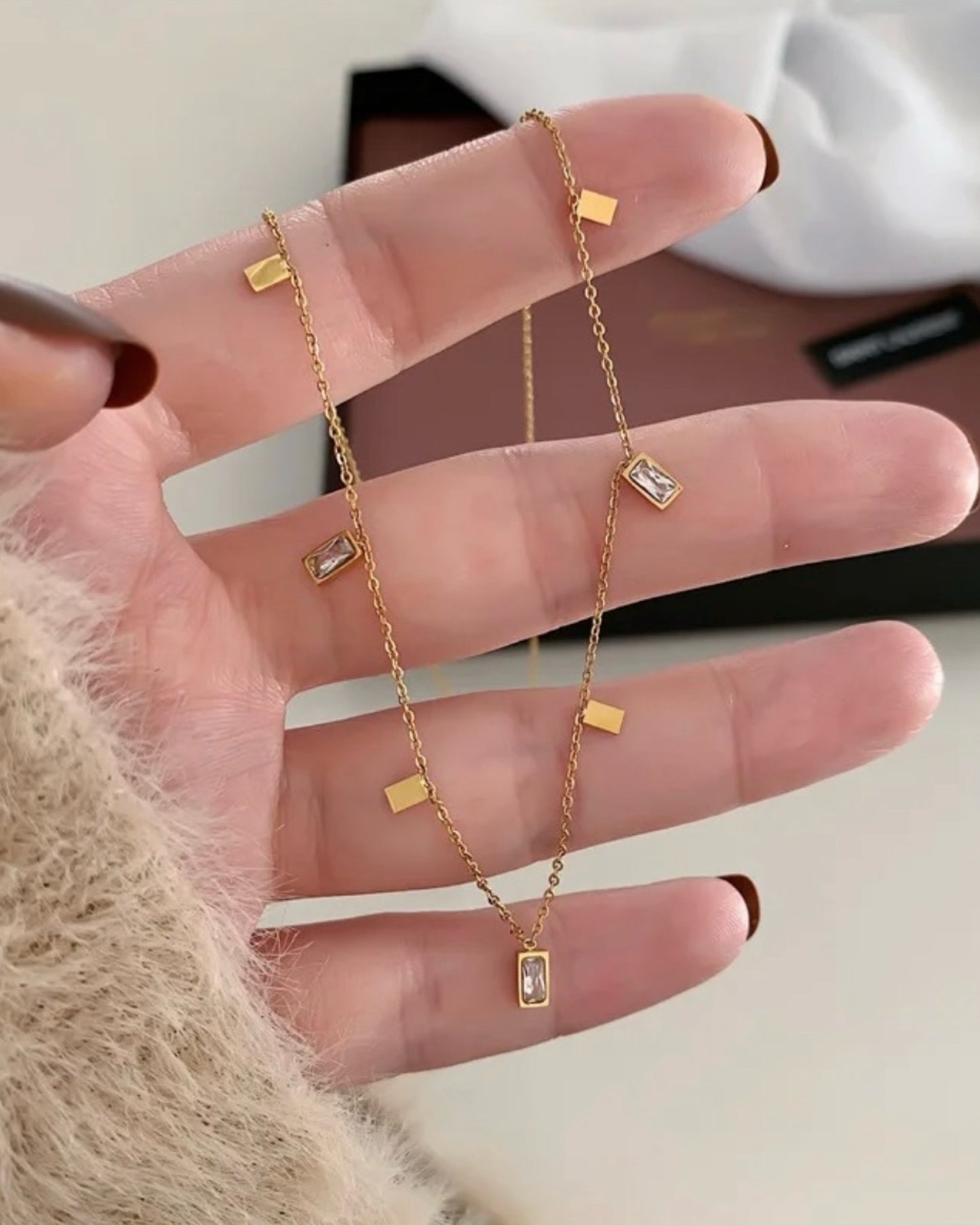 anti tarnish necklace
