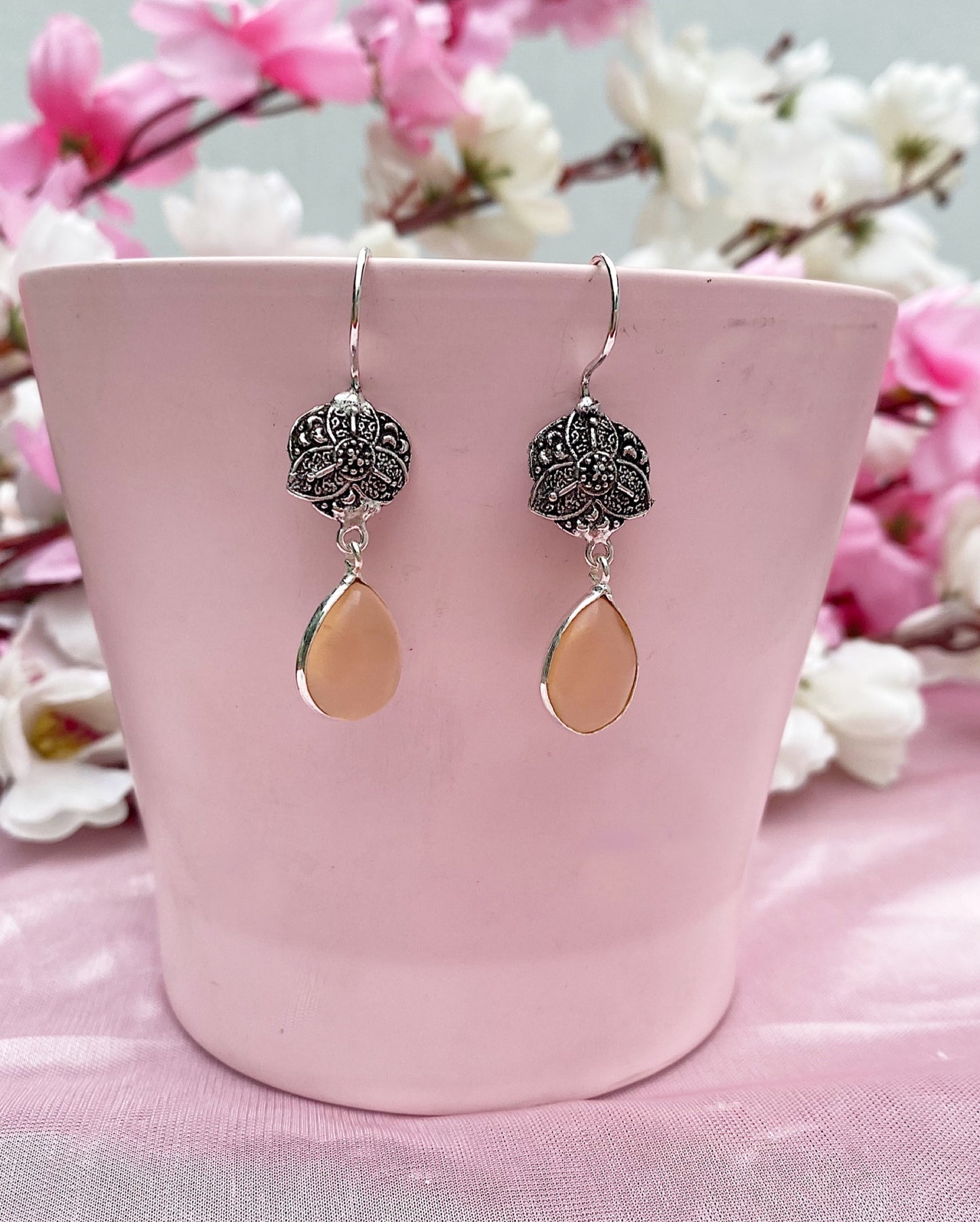 Brown Monalisa Stone Dangler