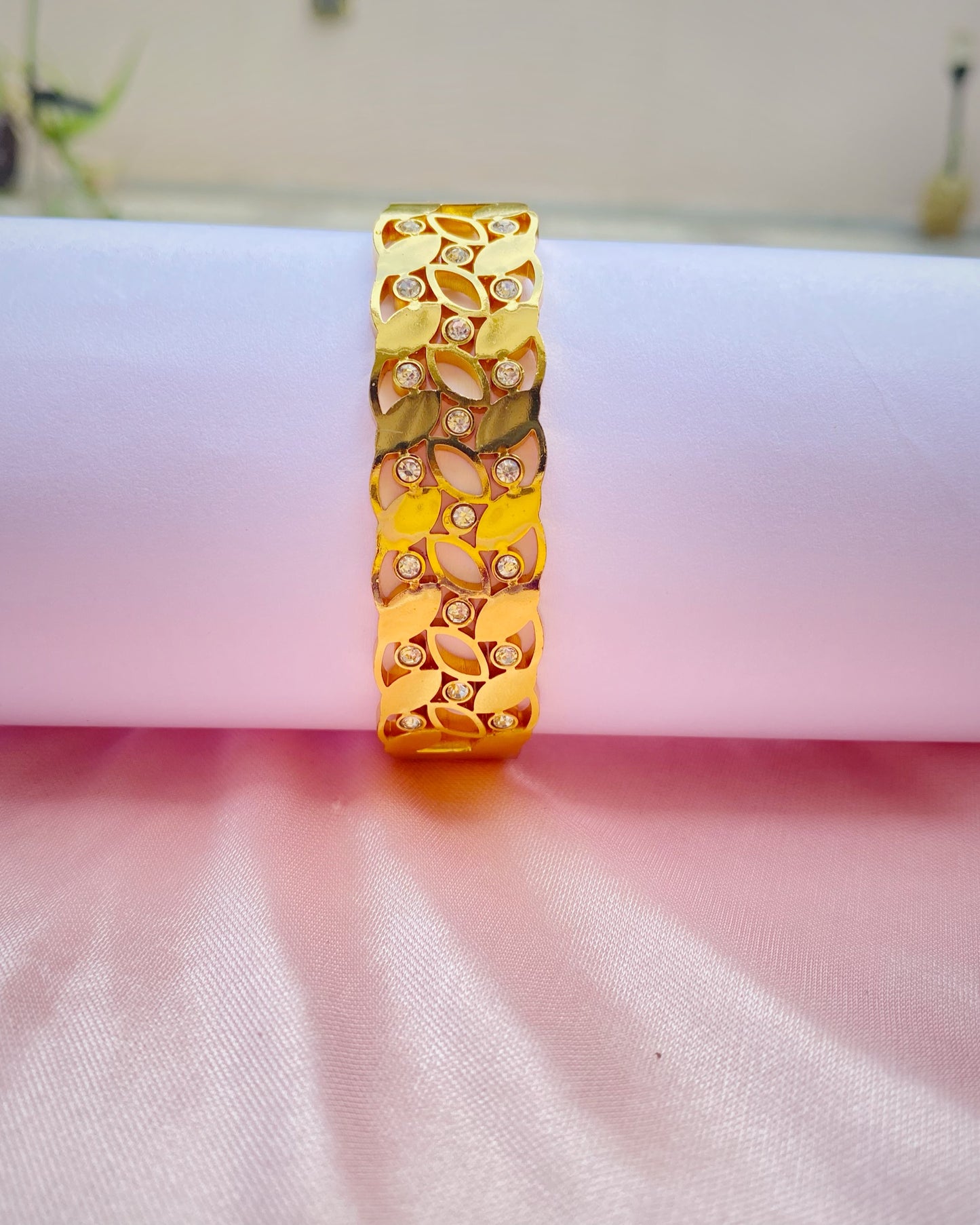 Filigree / Lattice Wide Bangle