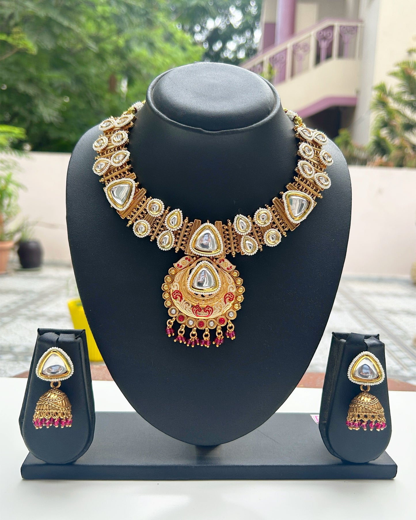 Gulnar Blossom Kundan Necklace Set