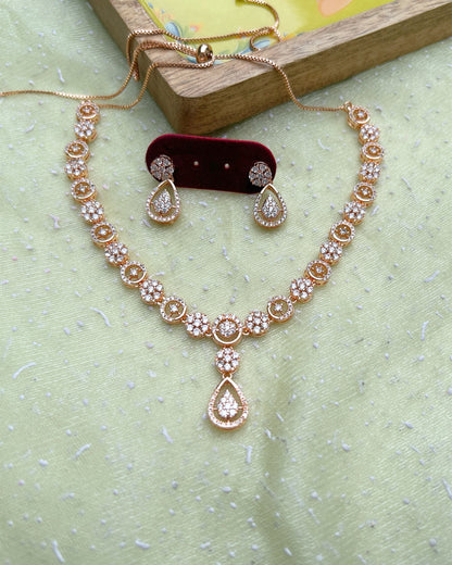 Rose Bloom Teardrop Necklace Set