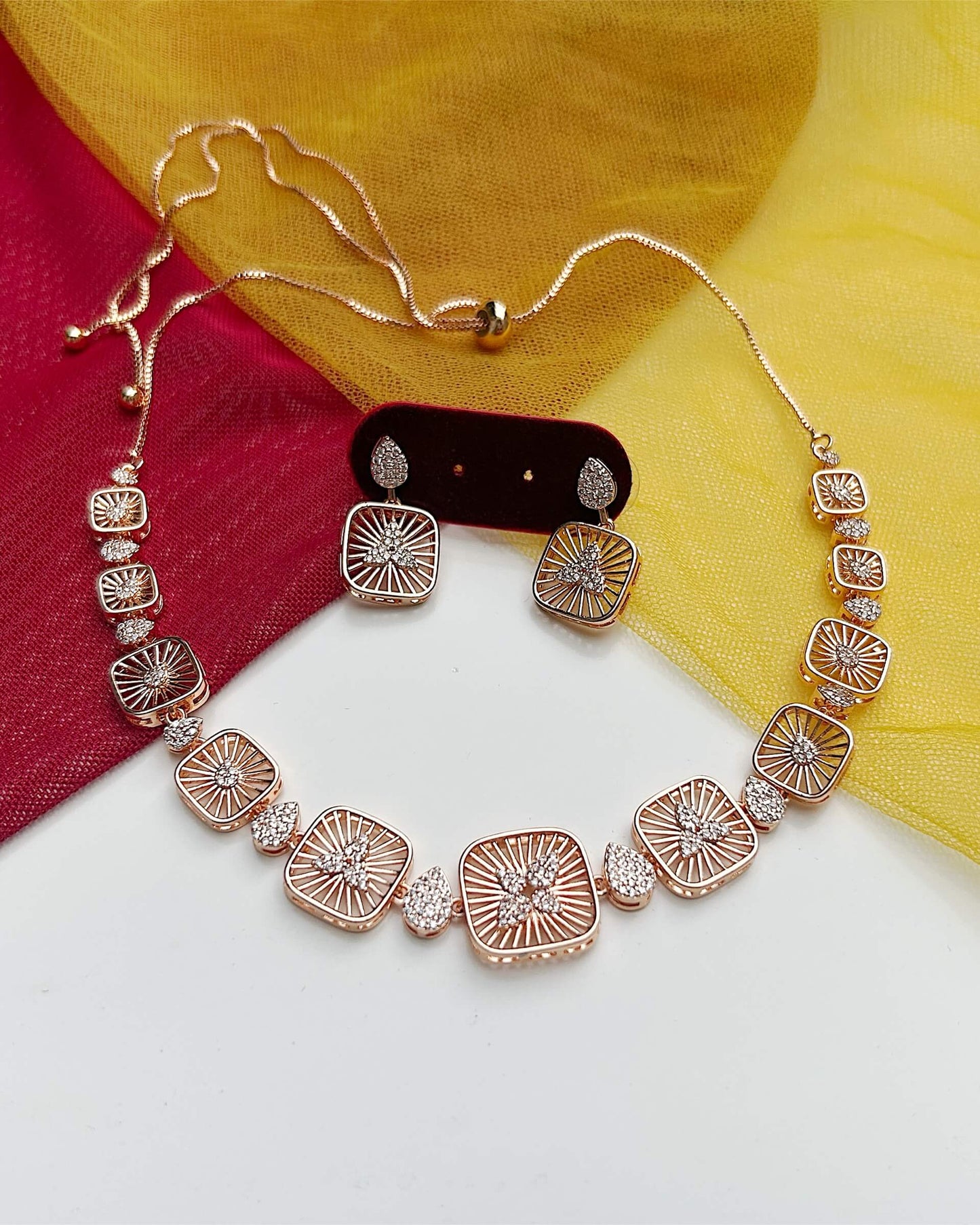 Rose Aura Necklace Set