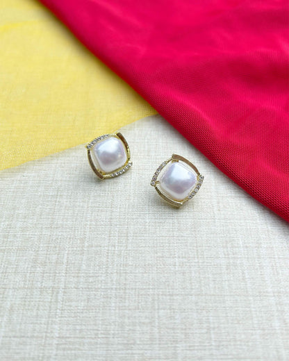 pearl stud earrings gold