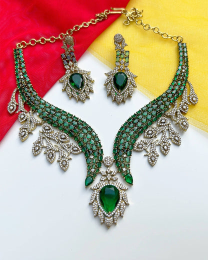 Emerald Muse Necklace Set