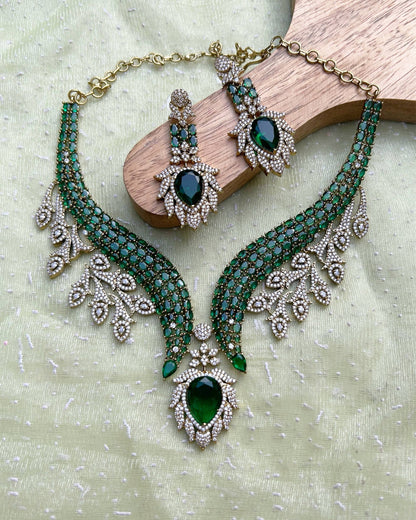 Emerald Muse Necklace Set