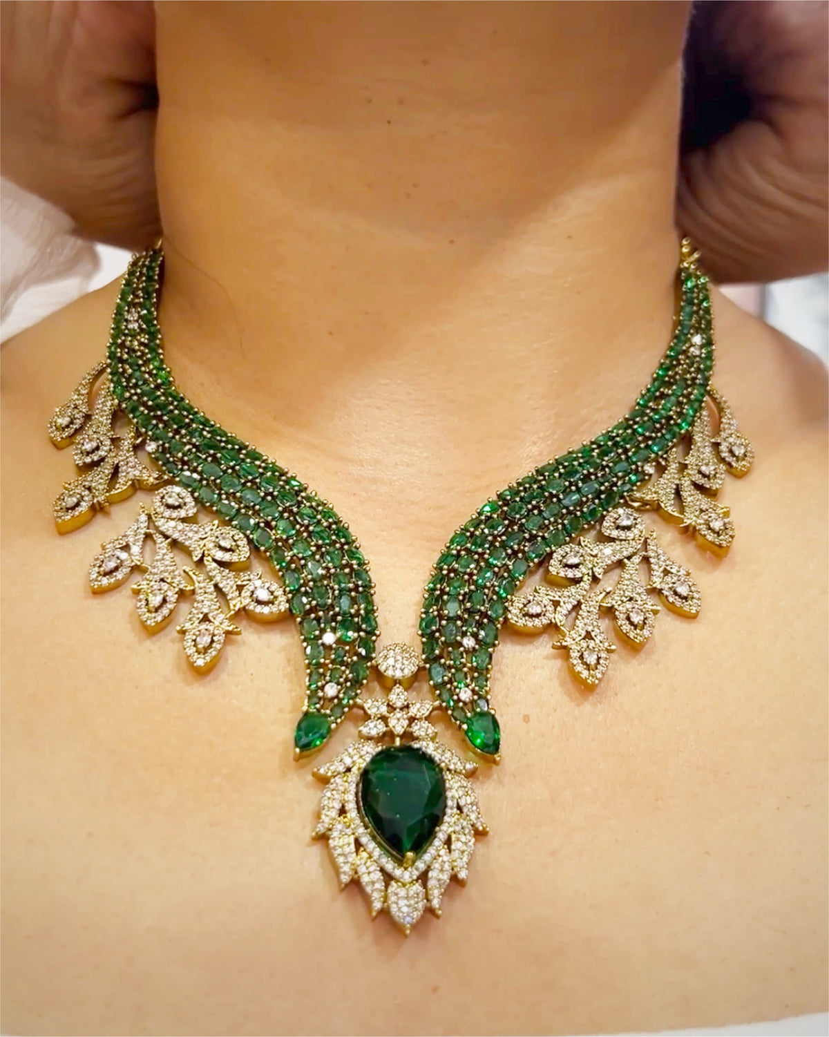 Emerald Muse Necklace Set