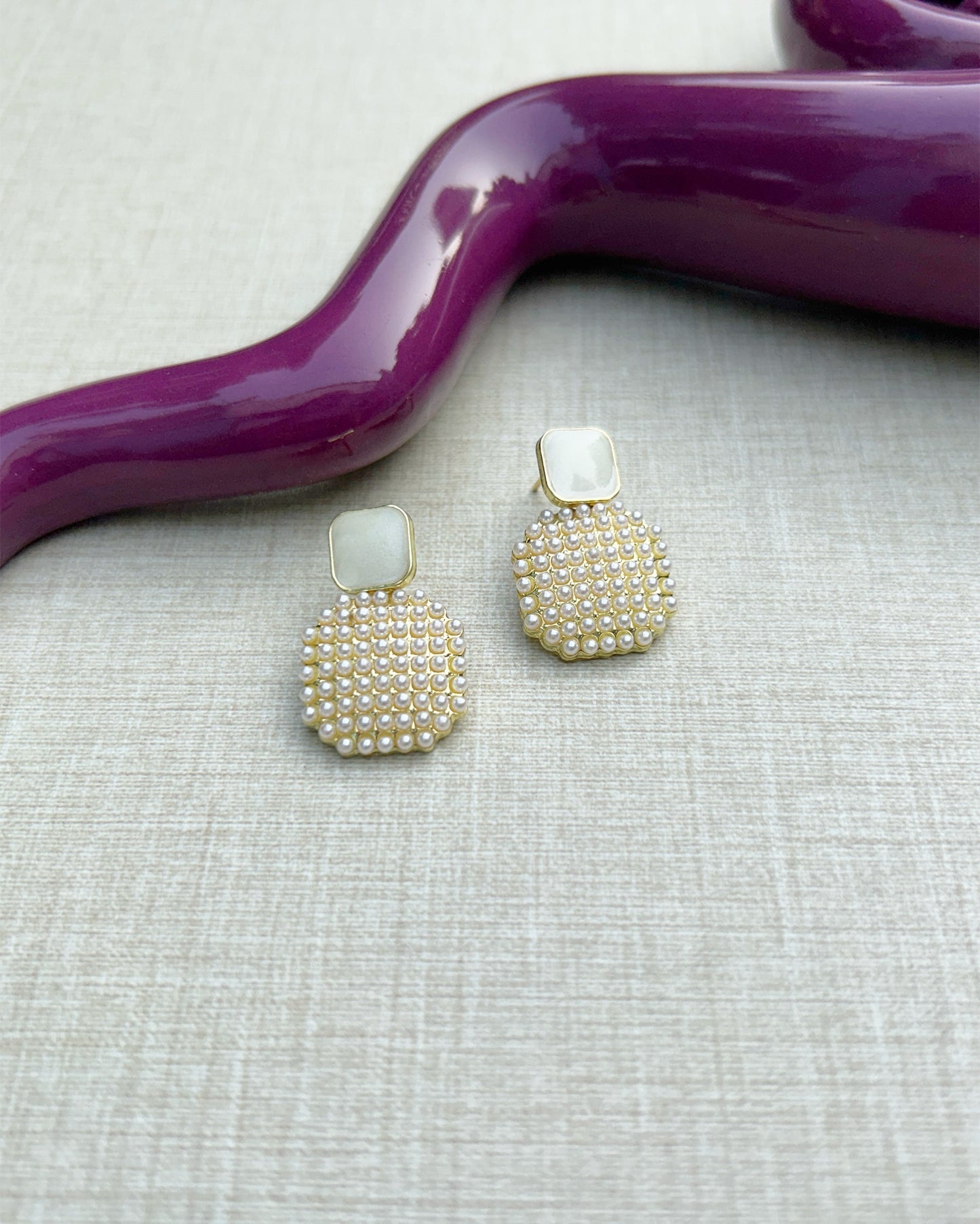 pearl hanging earrings