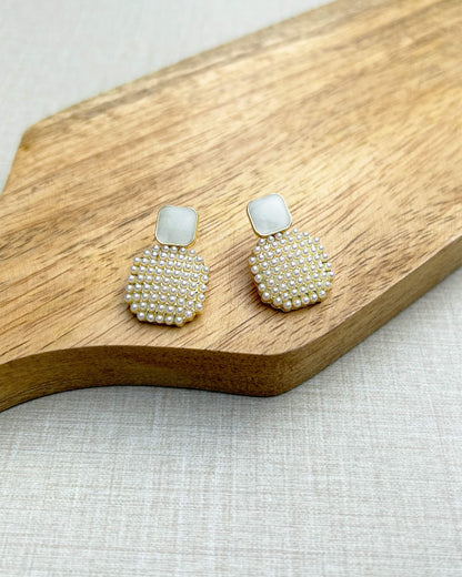 pearl hanging earrings