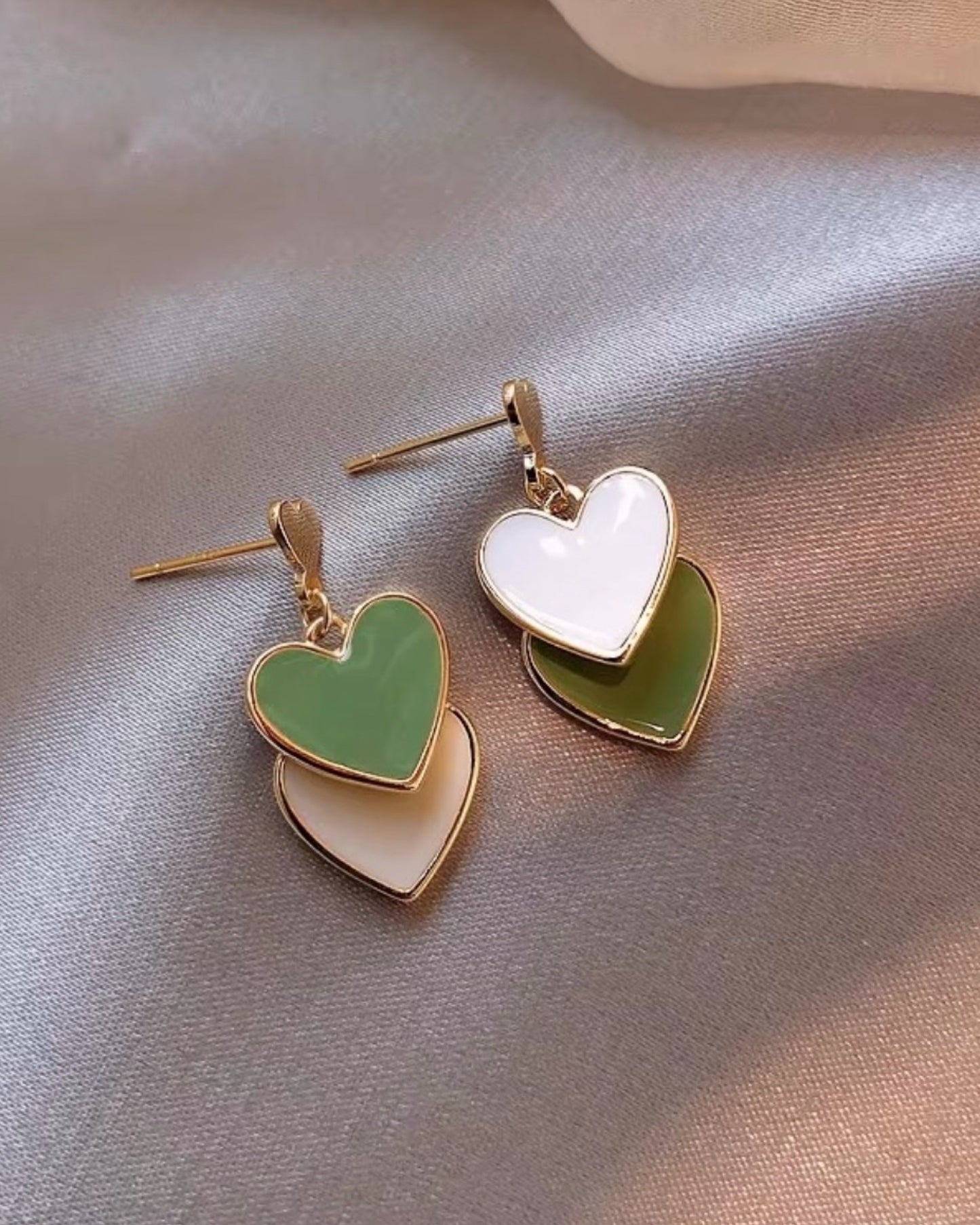Trendy Earrings For Women I Velvet Box