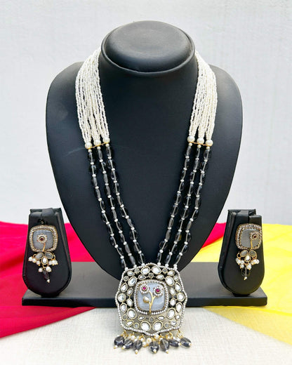 long necklace design