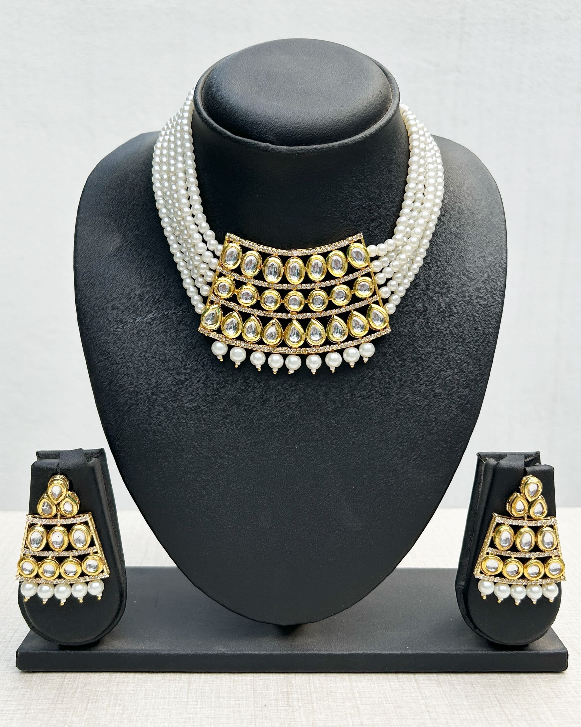 pearl choker necklace gold