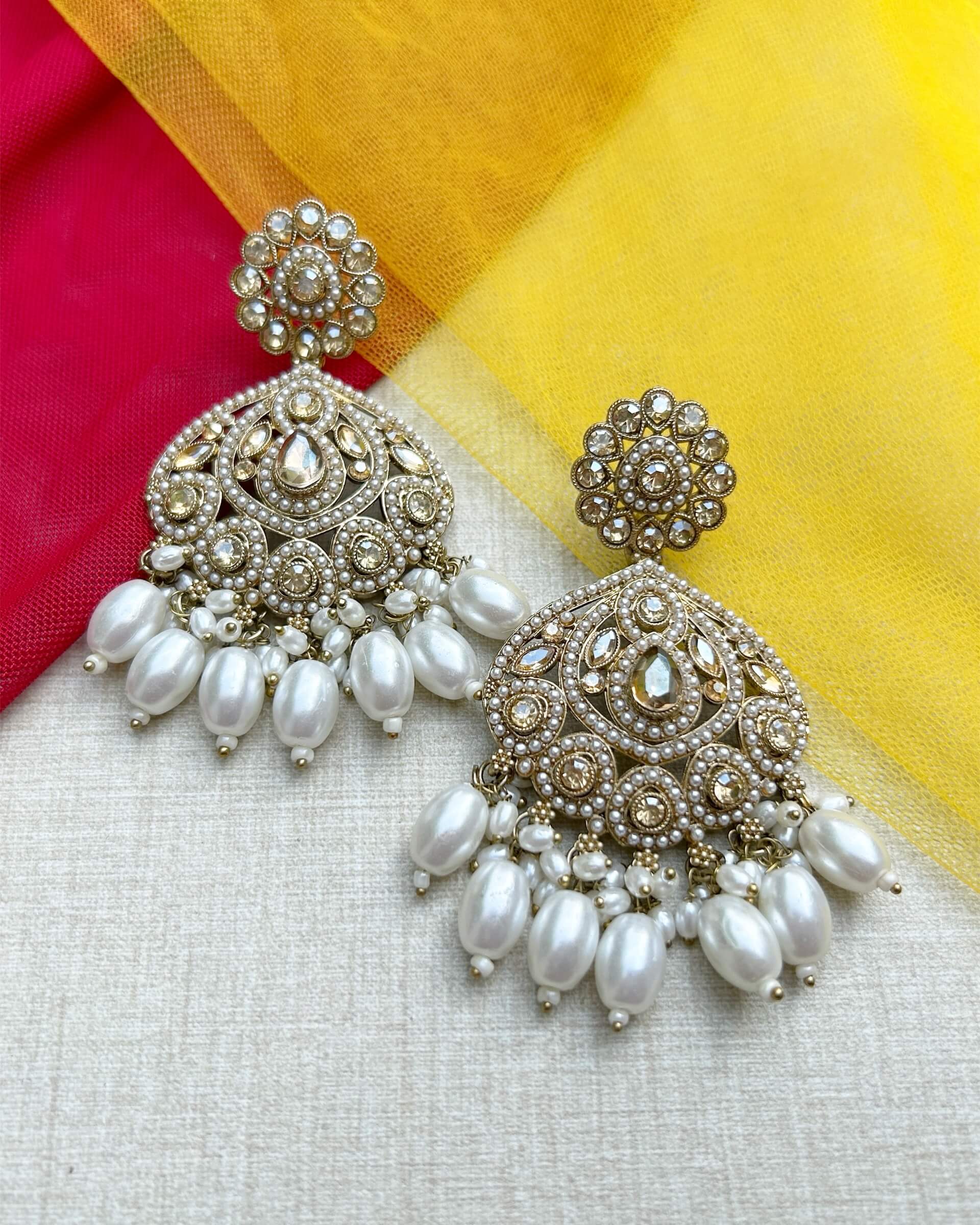 womens pearl earrings