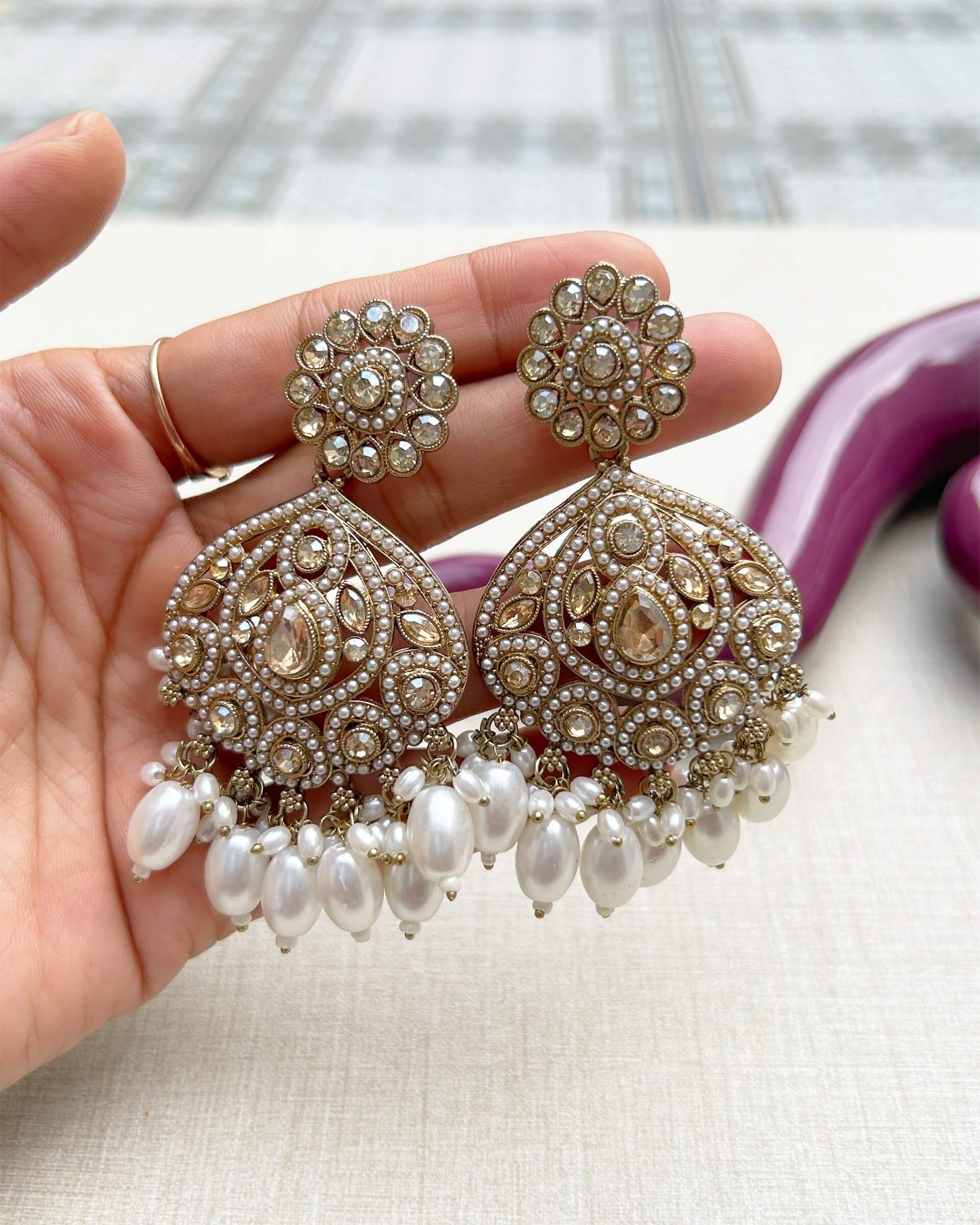 womens pearl earrings