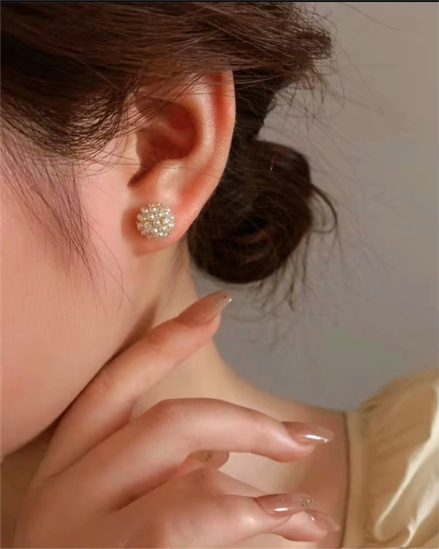 small pearl stud earrings
