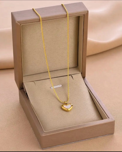 anti tarnish pendant