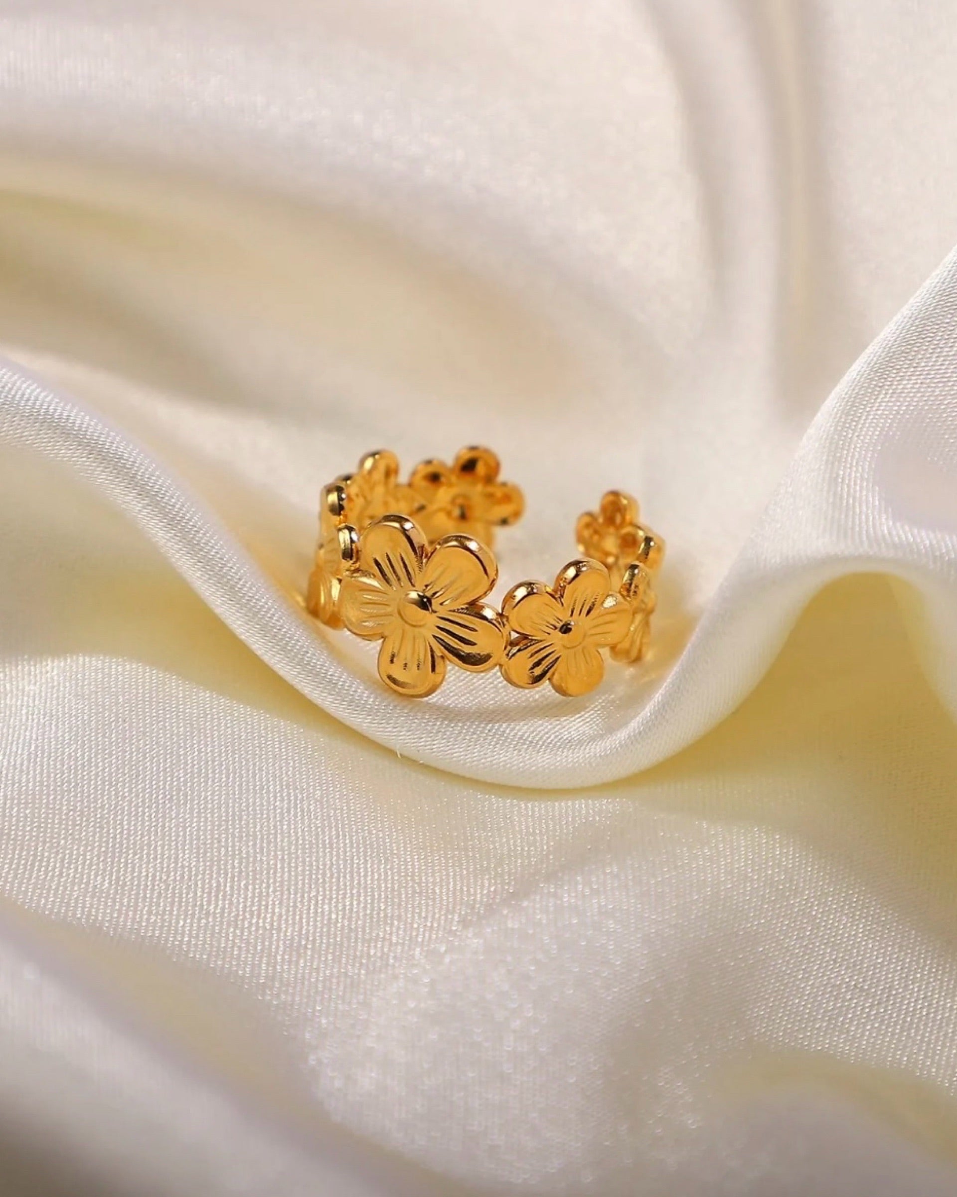 gold finger ring women