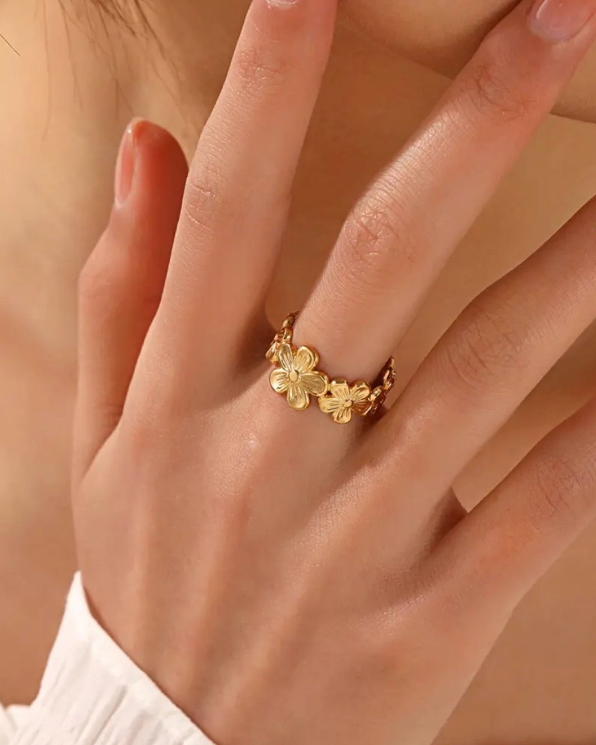 gold finger ring women