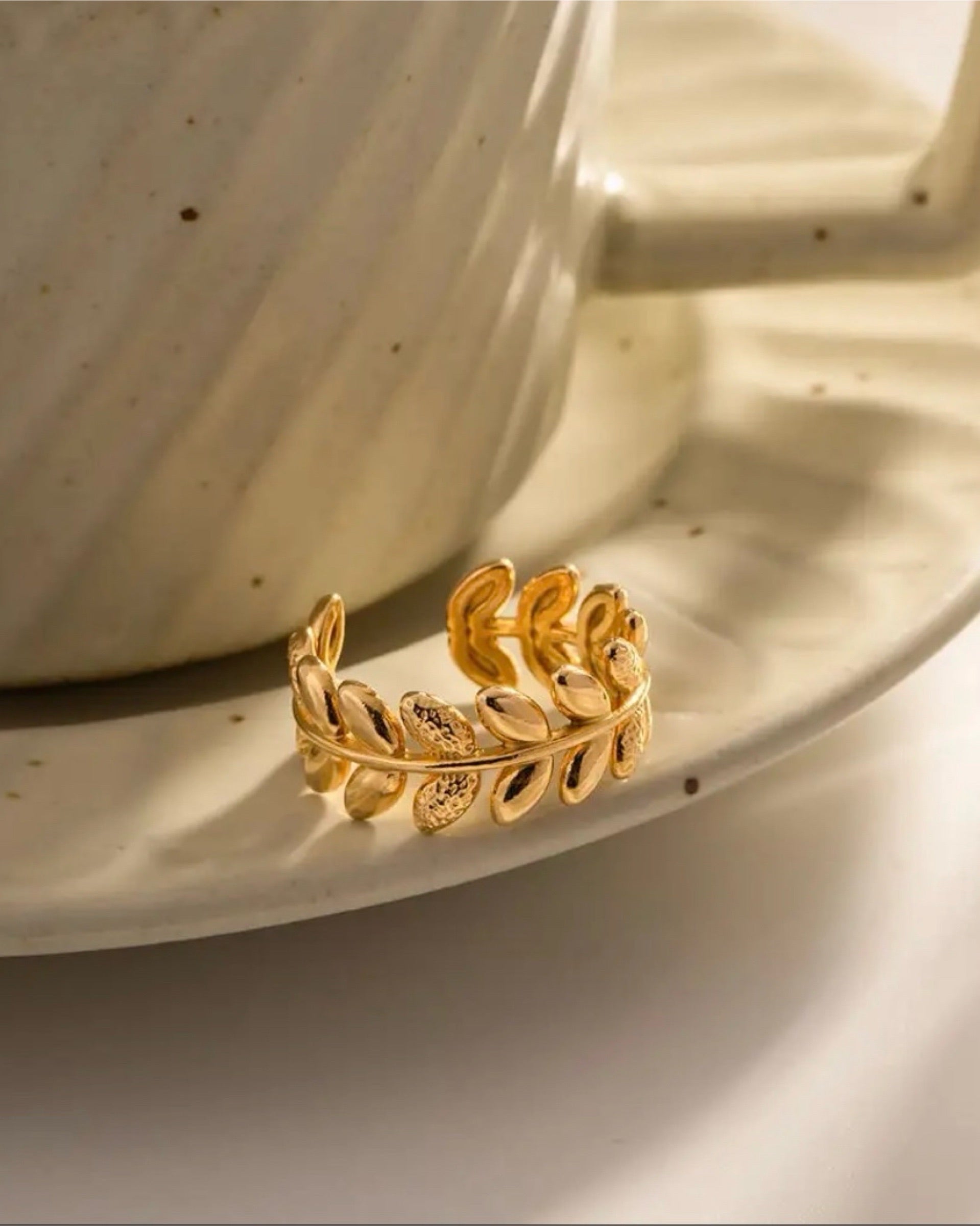 adjustable finger ring