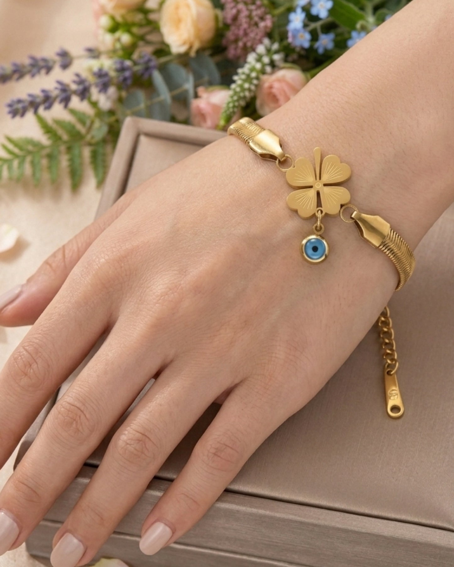 Snake Chain Leaf Bracelet