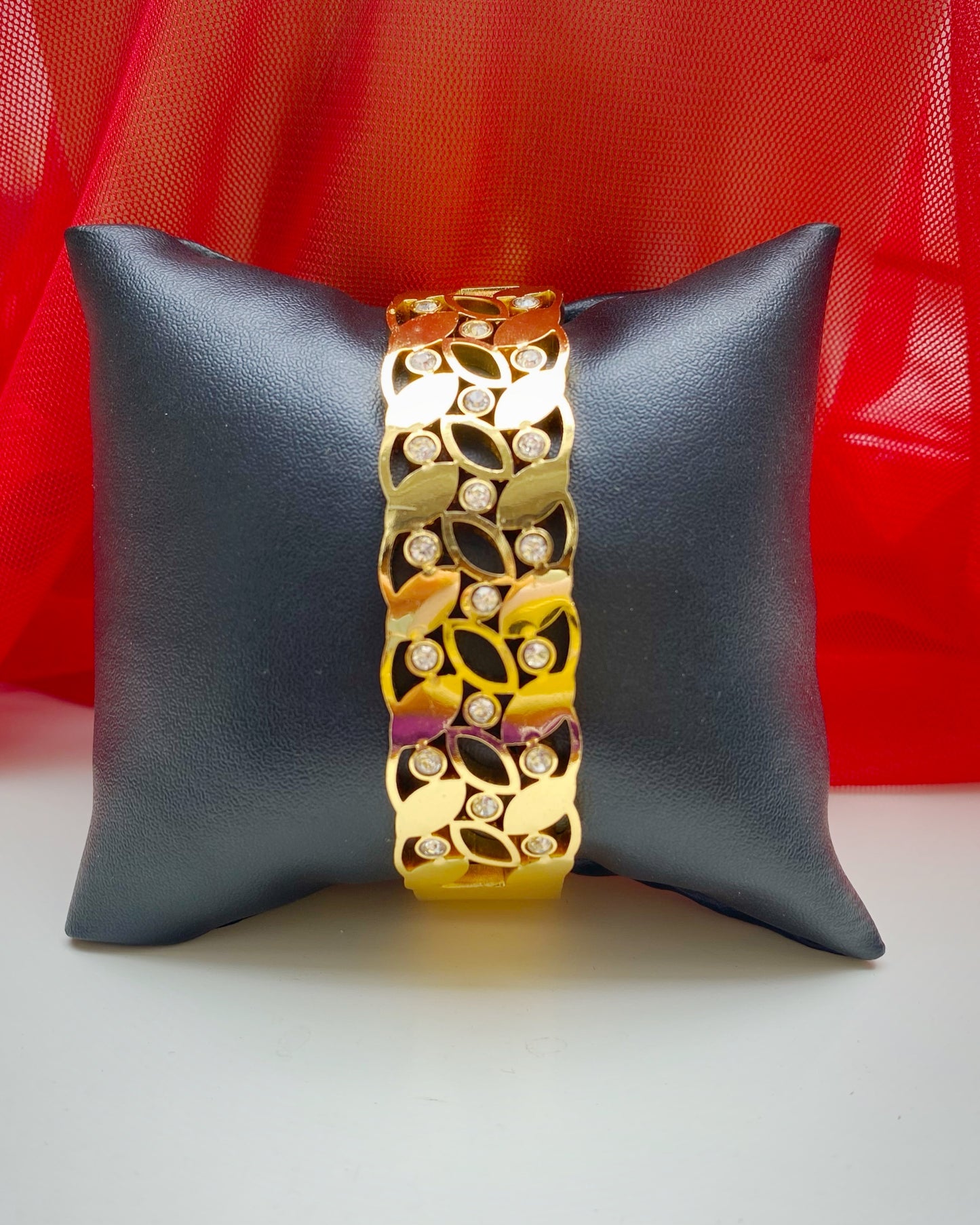 Filigree / Lattice Wide Bangle