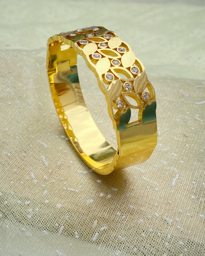 Filigree / Lattice Wide Bangle