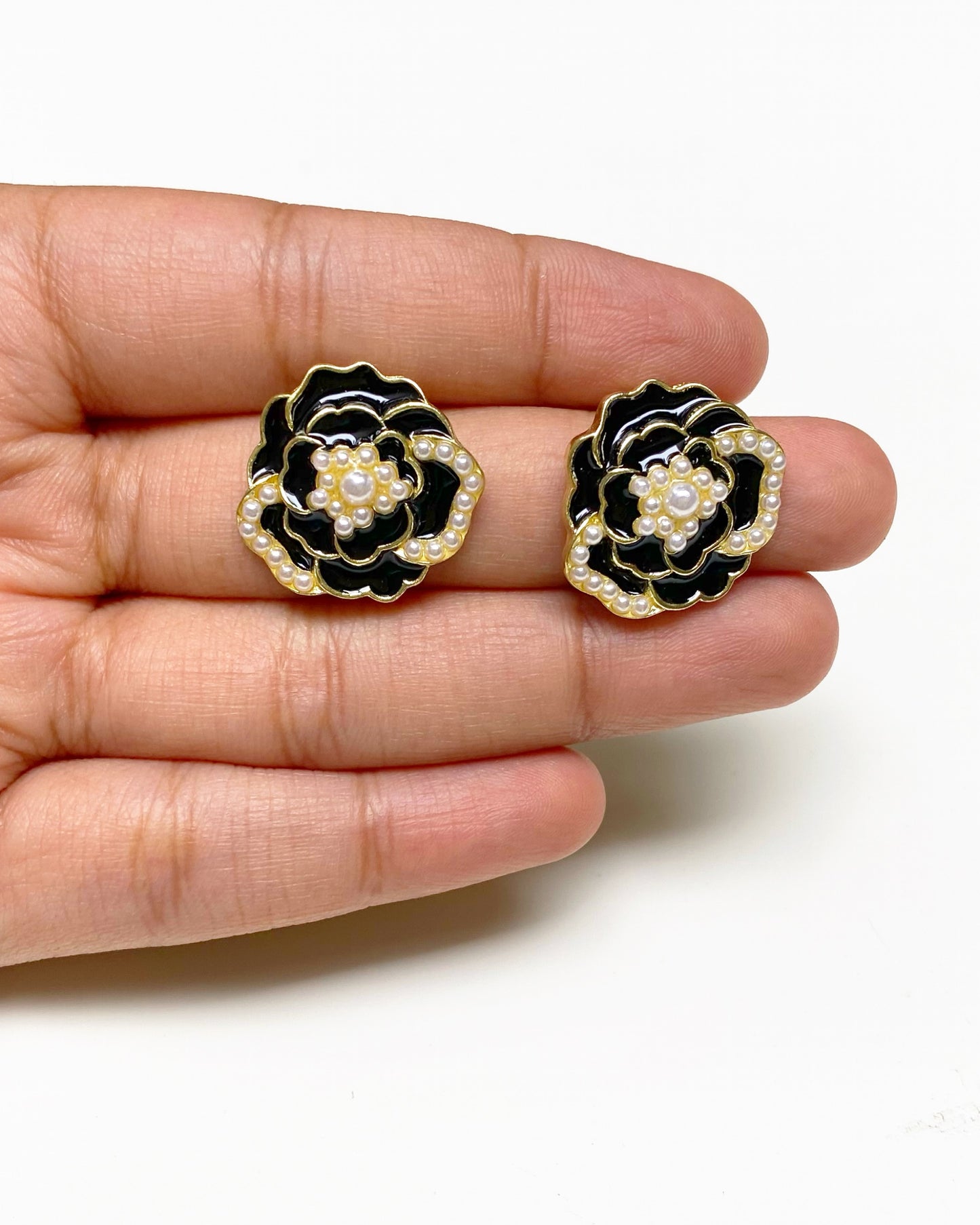 Black Noir Pearl Blossom Studs