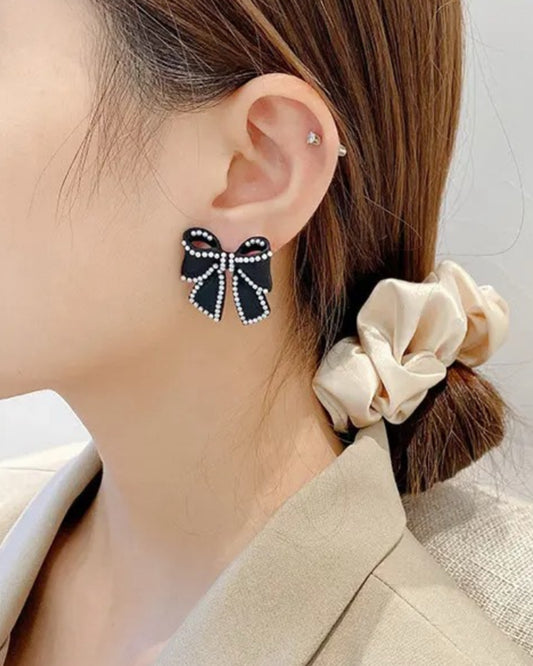 Black Pearl Bow Tops