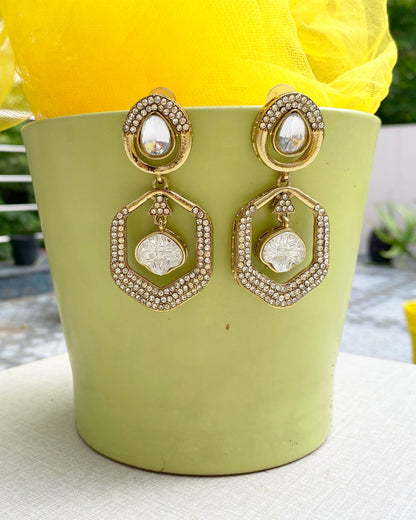 Golden Bloom Kundan Statement Earring