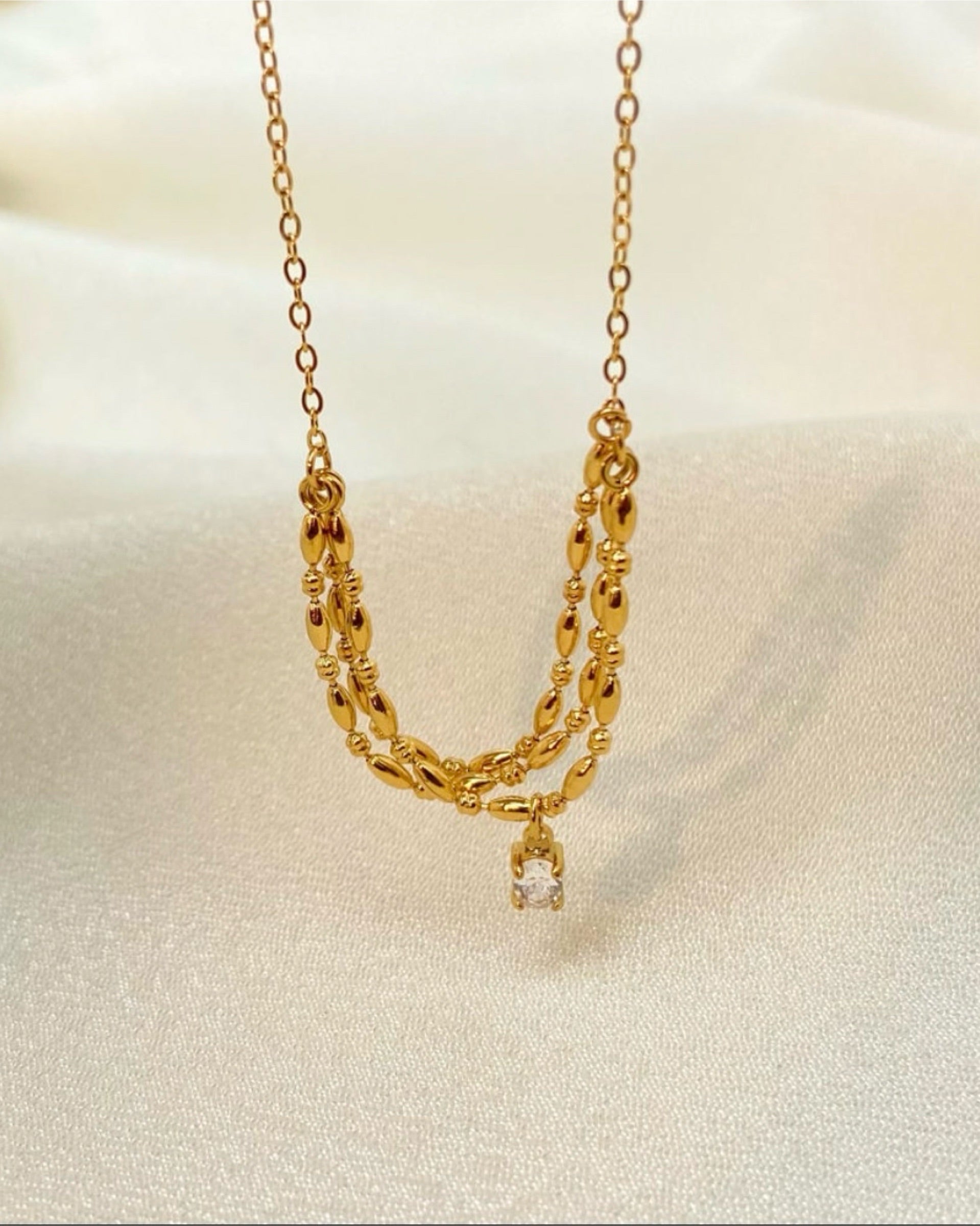 layering chain necklaces