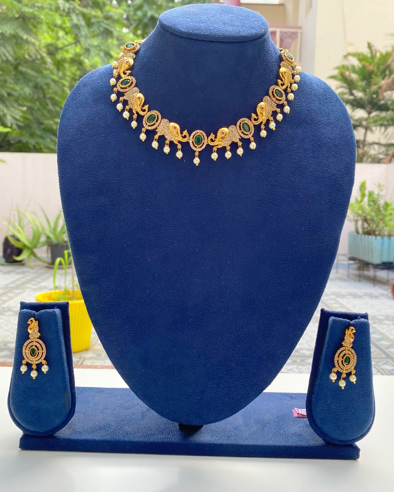 Emerald Vintage Gold  Elephant Engraved Necklace Set