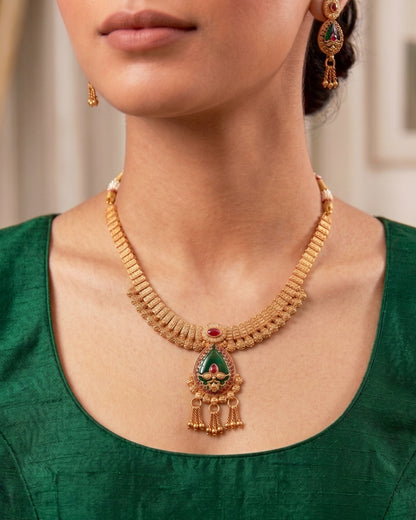 Emerald Green Filigree Pear-Drop Necklace Set