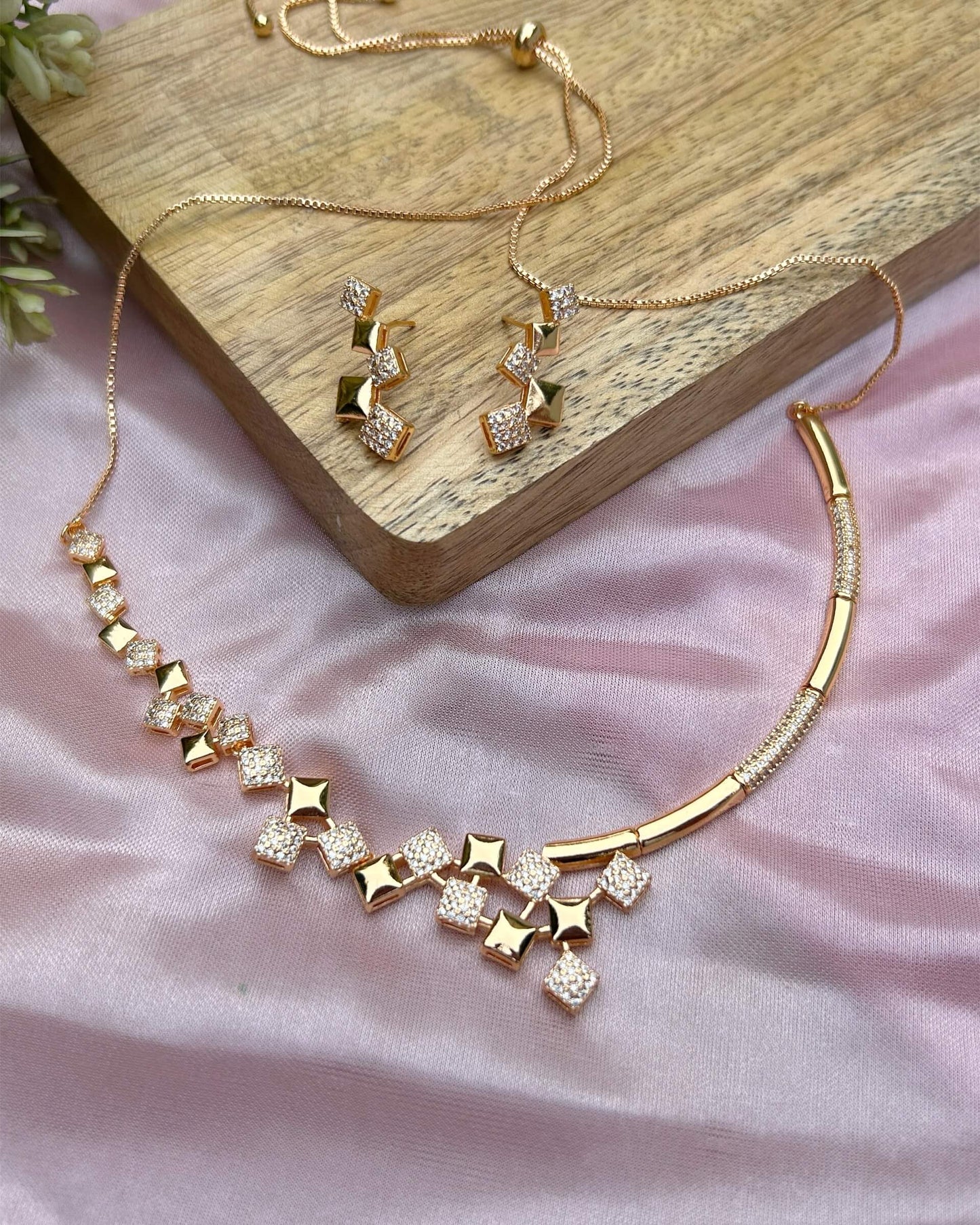 necklace for wife