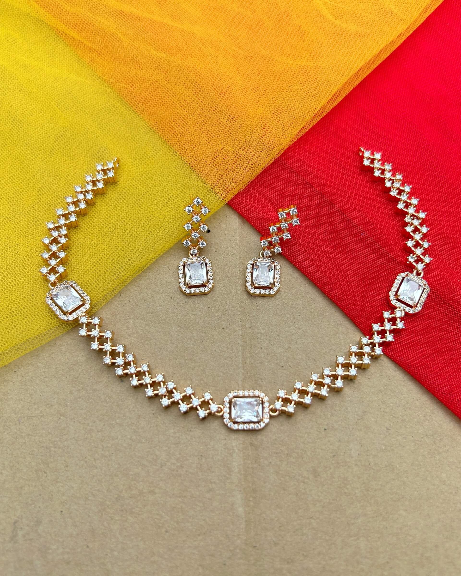 collar necklace