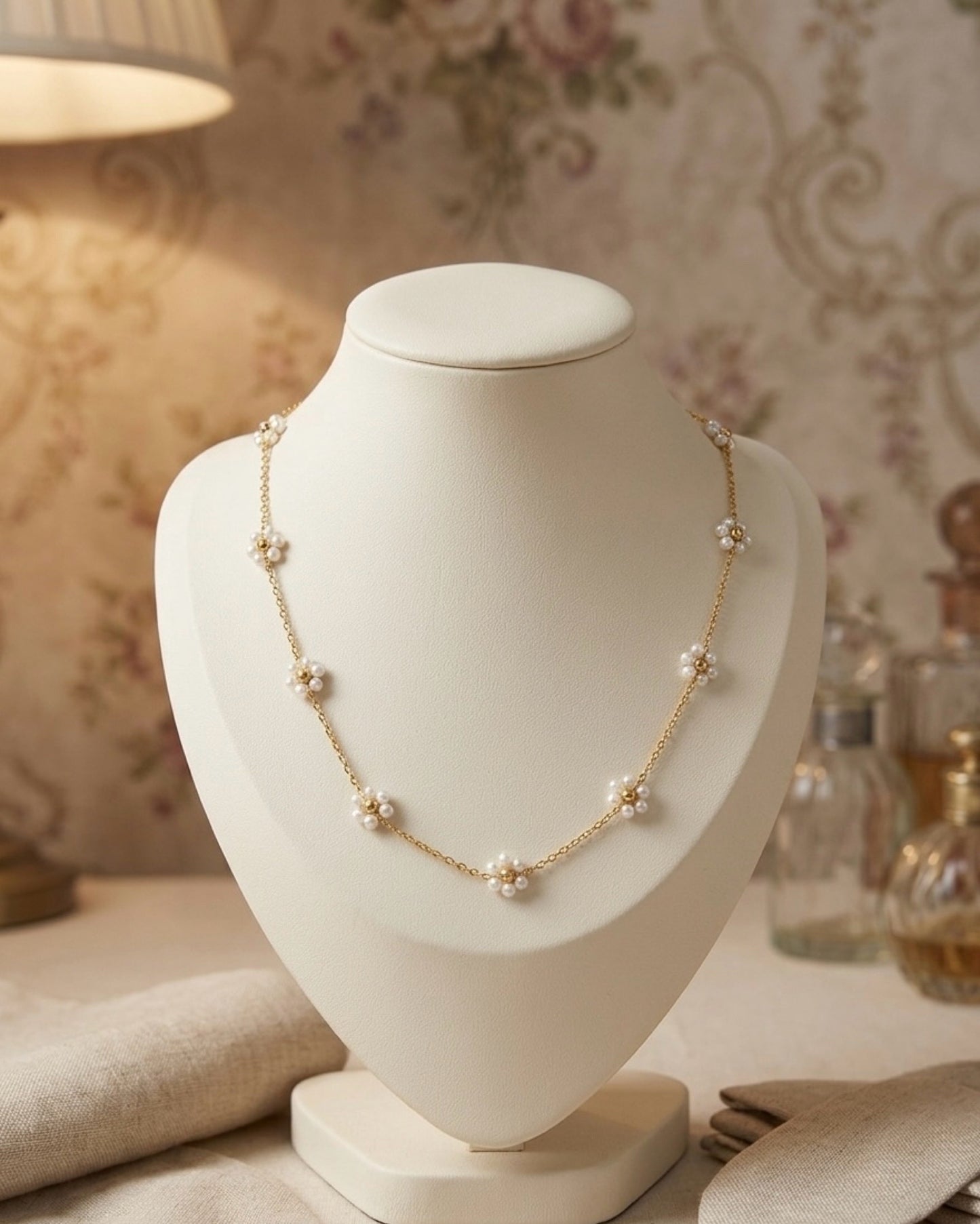 Daisy Flower Chain Necklace