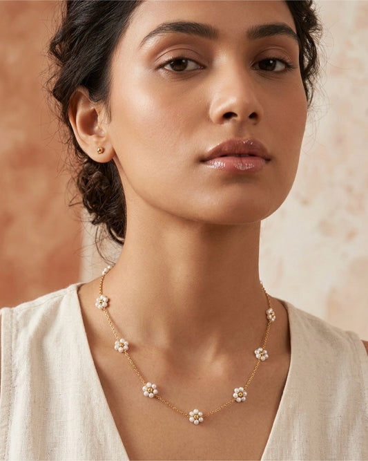 Daisy Flower Chain Necklace