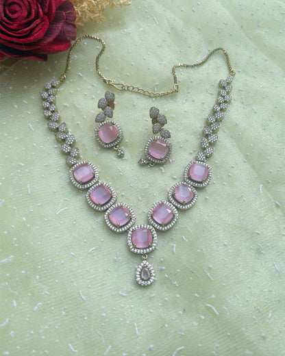 square-cut central stones Necklace Set
