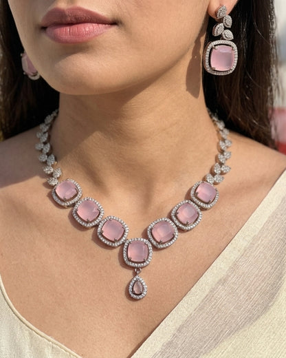 square-cut central stones Necklace Set