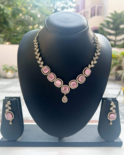 square-cut central stones Necklace Set